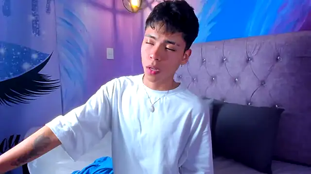 MaxiWildd live sex cam