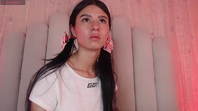 SweetRenata_'s cam snapshot