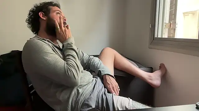 falacomigobbzin's cam snapshot