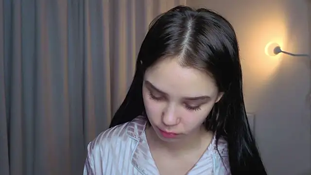 slyshypie's cam snapshot