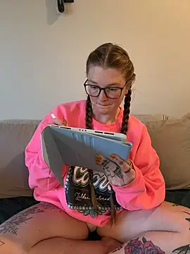 PussiesnCream_'s cam snapshot