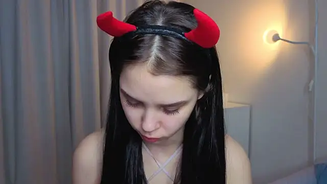 slyshypie's cam snapshot