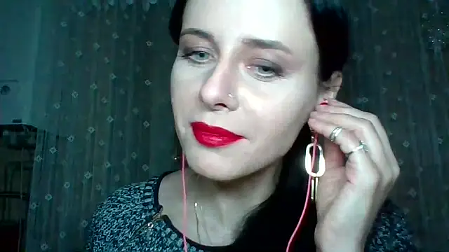 LuminousLady's cam snapshot