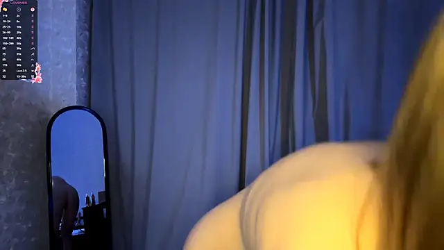 DreamyOlivia's cam snapshot