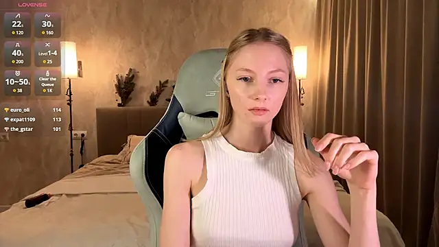 BrightAnnie's cam snapshot