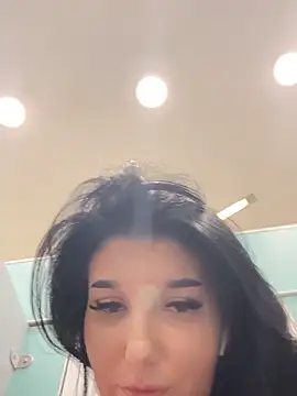 Tisha_Busty live sex cam