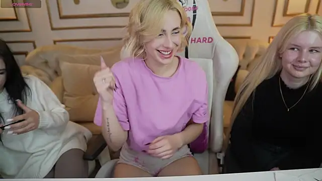 Kara_cat's cam snapshot