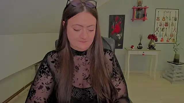 MistressDarrah's cam snapshot