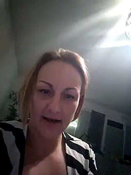 annaalemania live sex cam