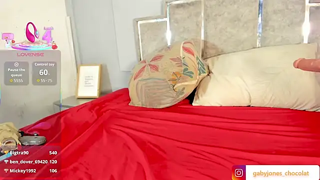 GabyyJones's cam snapshot