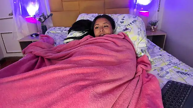 AuroraMontclair's cam snapshot