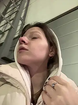 MaryHiggins's cam snapshot