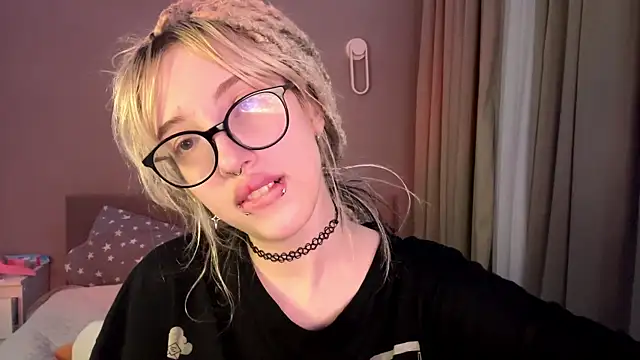 Milkmoriee's cam snapshot