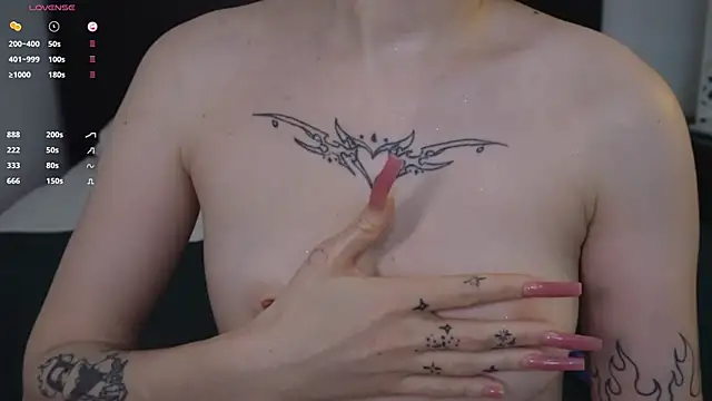 LucyKitty_'s cam snapshot