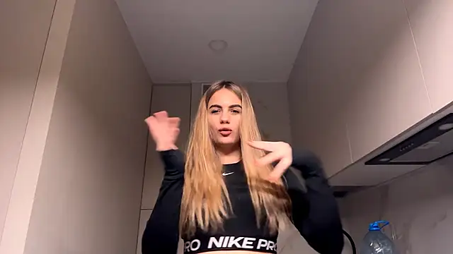 ShirlStyer's cam snapshot