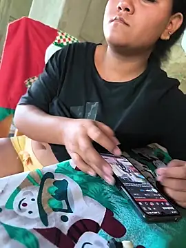 SauvagesDreams live sex cam