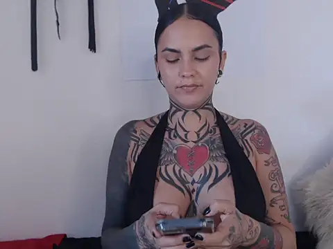 Perola__May live sex cam