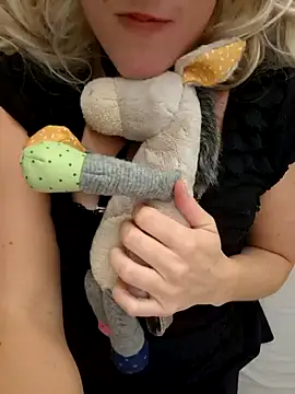 NaughtyCatgirl's cam snapshot