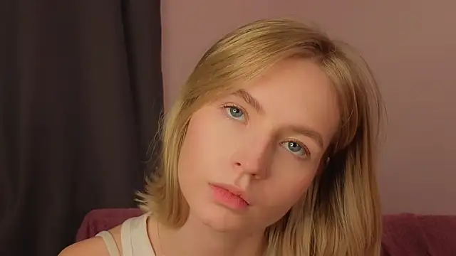 BaileyBernos's cam snapshot