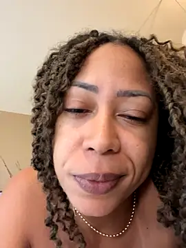 dianagolley420's cam snapshot