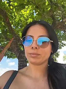 SaraMistick live sex cam