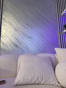 KirstieVegas live sex cam