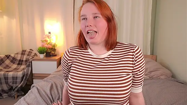 GwendaWhetham live sex cam