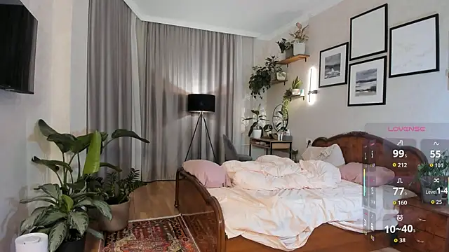 NicoleLuv's cam snapshot