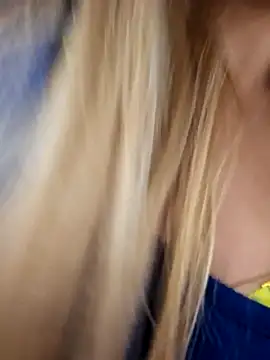 SkyelarSommer's cam snapshot