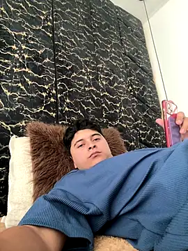 UlisesTrenh live sex cam