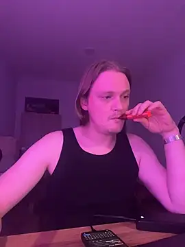 PrettyTimmy's cam snapshot