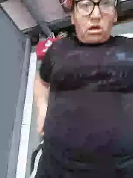 clarita_01's cam snapshot