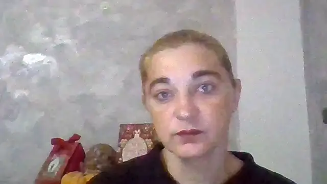 GoldenAngelMilf's cam snapshot