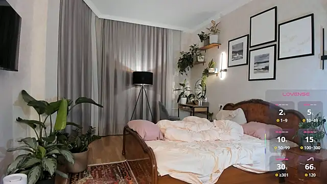 NicoleLuv's cam snapshot