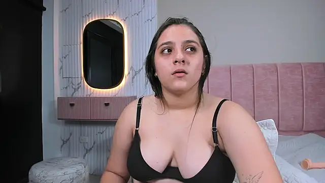 little_anniie's cam snapshot