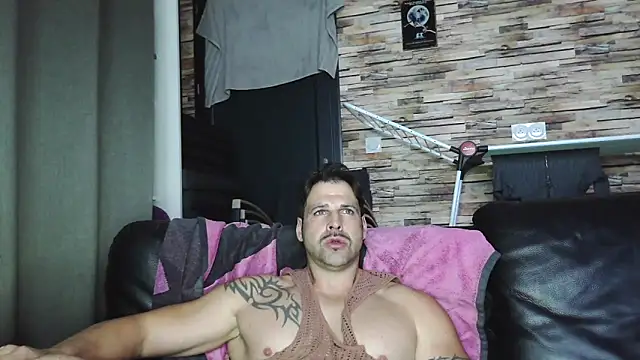 XxBigboybandxX's cam snapshot