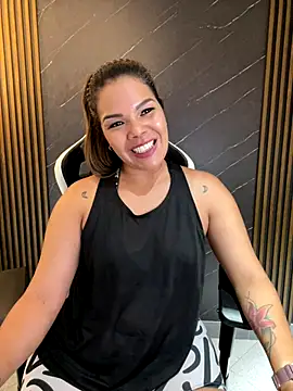 KellyBrooklyn_'s cam snapshot