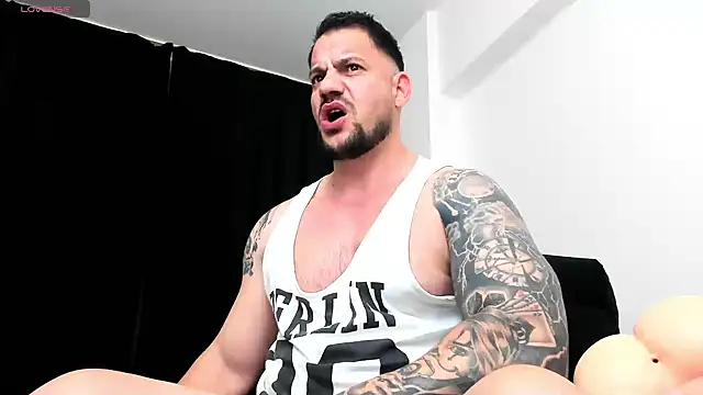 musclemonster31 live sex cam