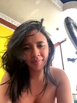 Esmerald_1111's cam snapshot