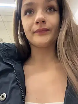 KittyQueeny live sex cam