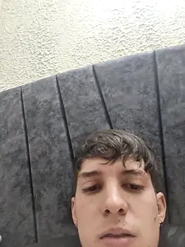 Jheampiiero live sex cam