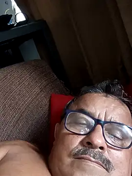 Misterymem63's cam snapshot