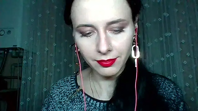 LuminousLady's cam snapshot