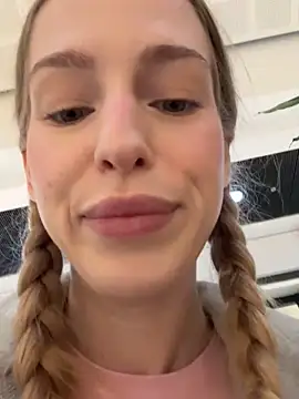 kira_mia's cam snapshot