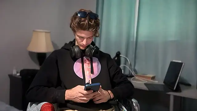 greekmythics's cam snapshot