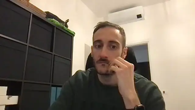 LukaShyGuy's cam snapshot