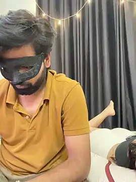 vickyandtania's cam snapshot