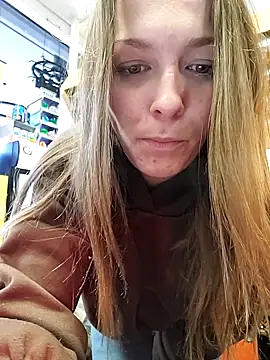 Bakedroll333 live sex cam