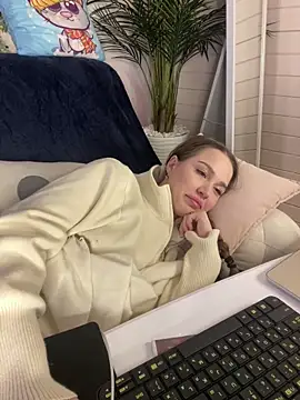 MiyaMeow-'s cam snapshot