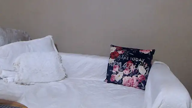 redizabel's cam snapshot